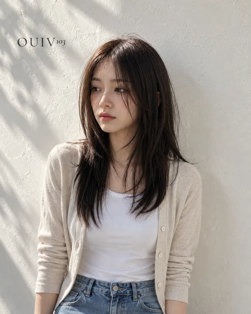 층마다 C컬이 살아 있는 긴 머리 레이어드 C컬펌, 옆모습