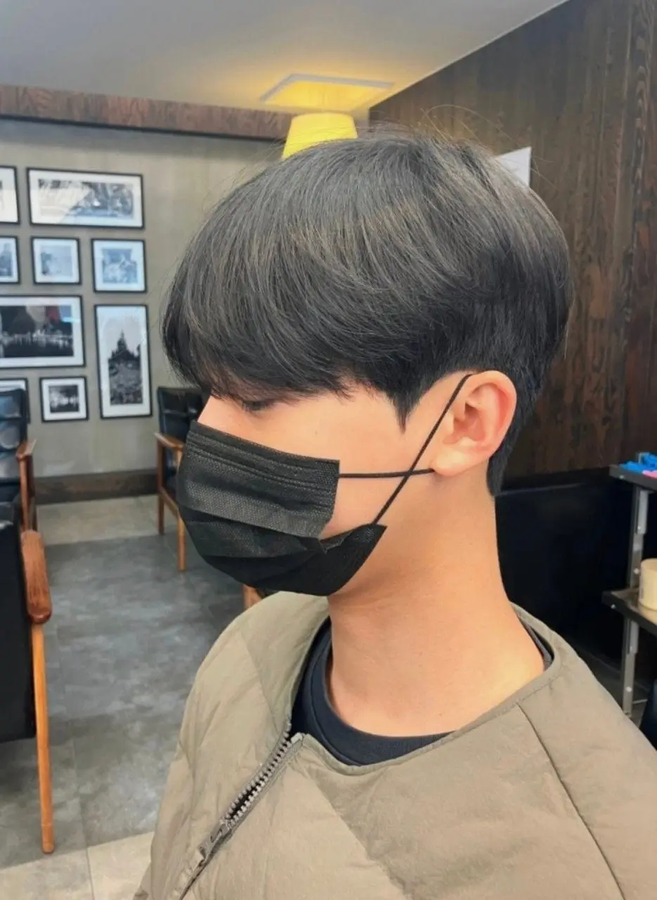 시스루 앞머리 댄디컷과 아이롱펌, 옆모습